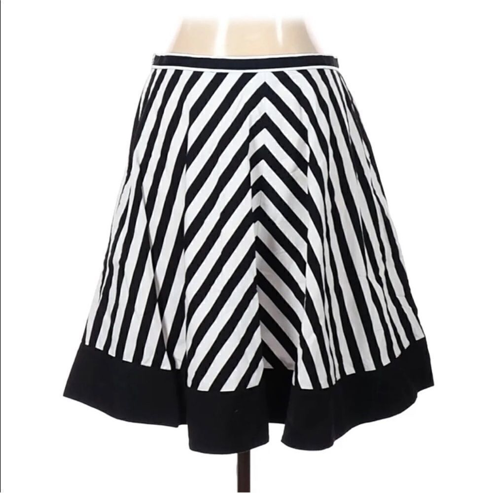 American Living Cotton Flare Skirt Size 10 Black White